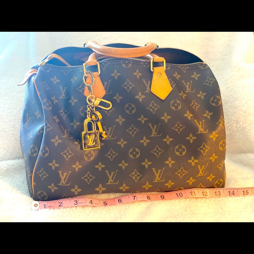 Louis Vuitton Monogram Speedy 35